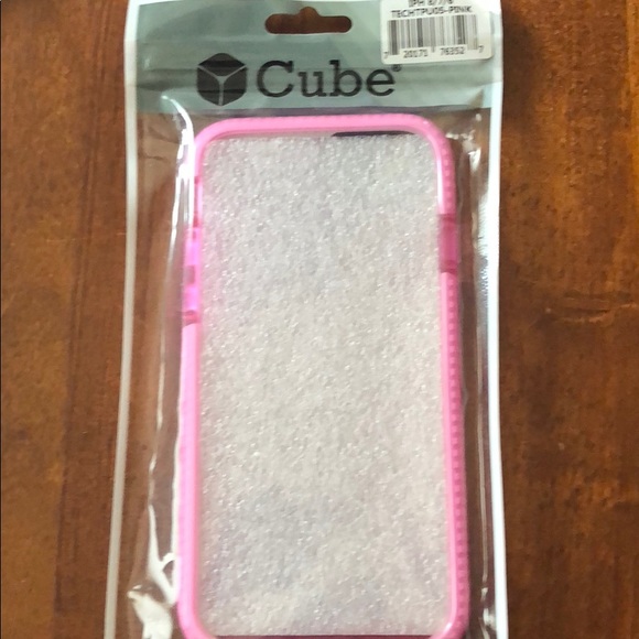 Pink Rubber case for iPhone. - Picture 3 of 3